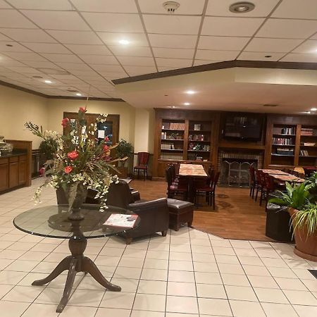 Econo Lodge Inn & Suites Norton Dış mekan fotoğraf