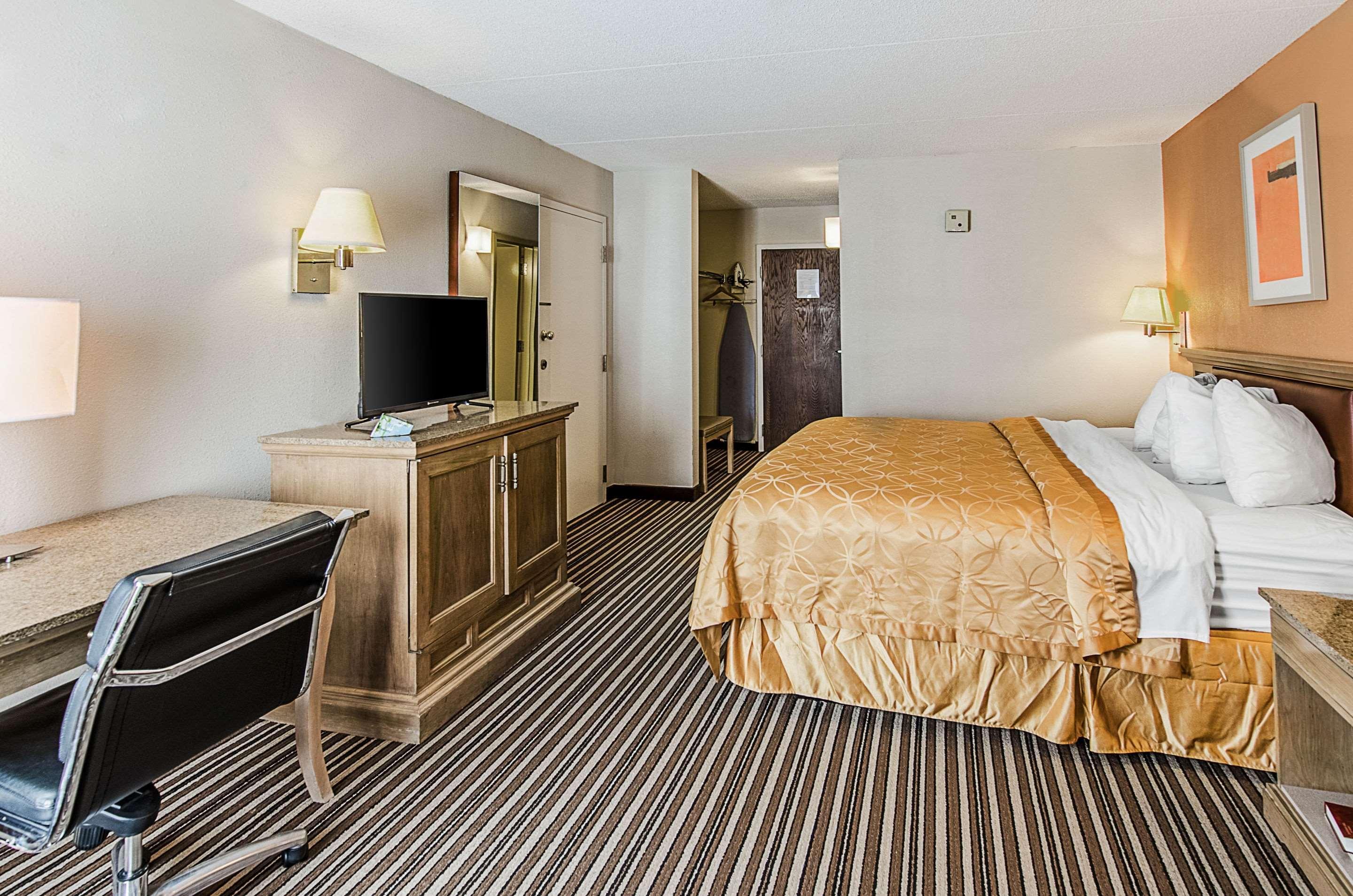 Econo Lodge Inn & Suites Norton Dış mekan fotoğraf