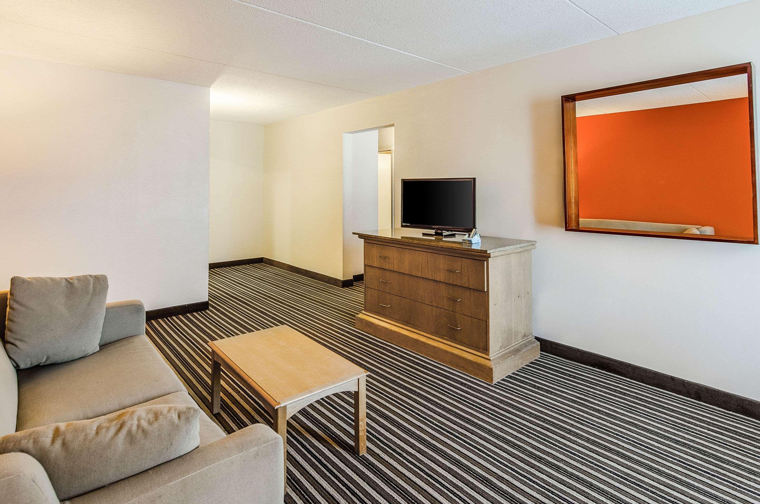 Econo Lodge Inn & Suites Norton Dış mekan fotoğraf