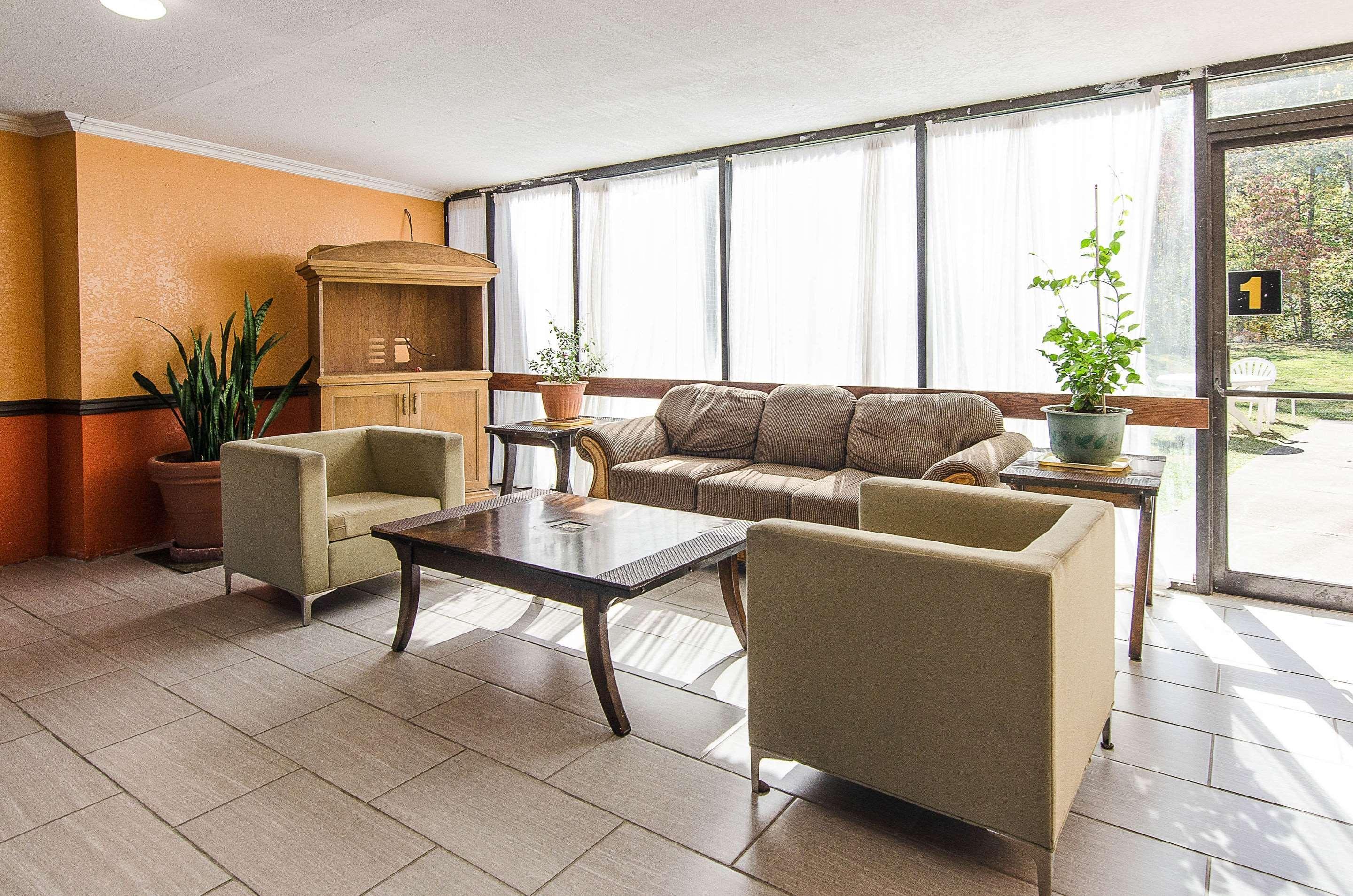 Econo Lodge Inn & Suites Norton Dış mekan fotoğraf