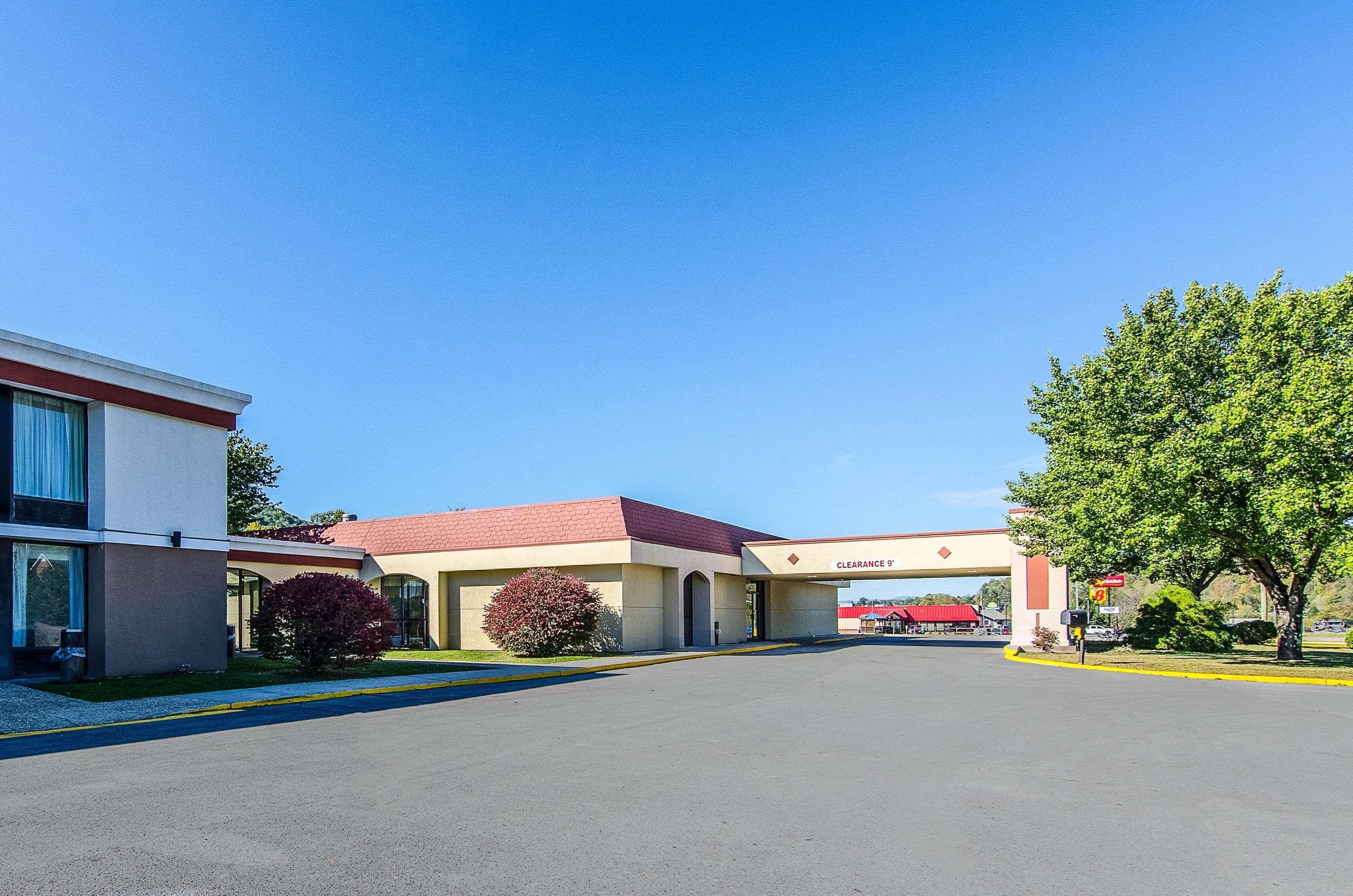 Econo Lodge Inn & Suites Norton Dış mekan fotoğraf