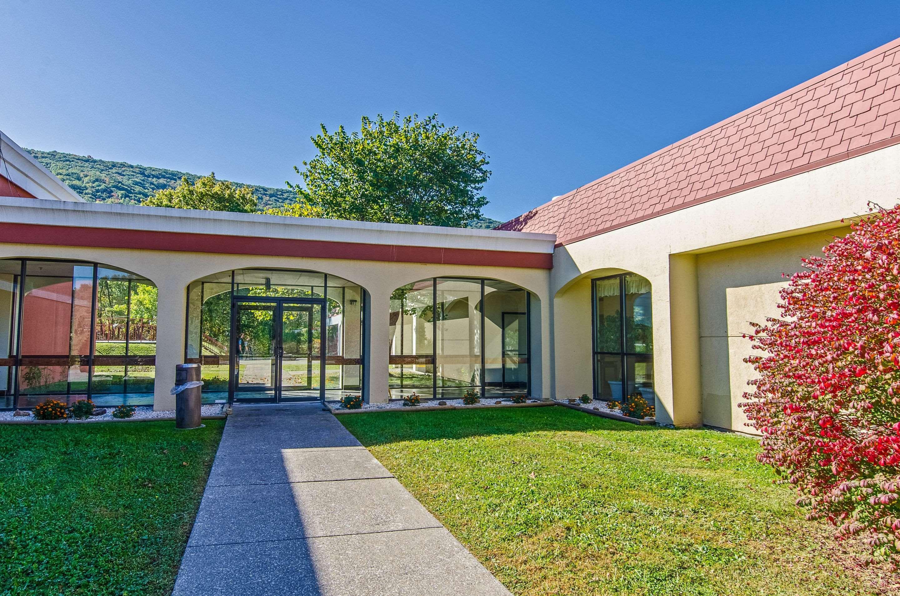 Econo Lodge Inn & Suites Norton Dış mekan fotoğraf