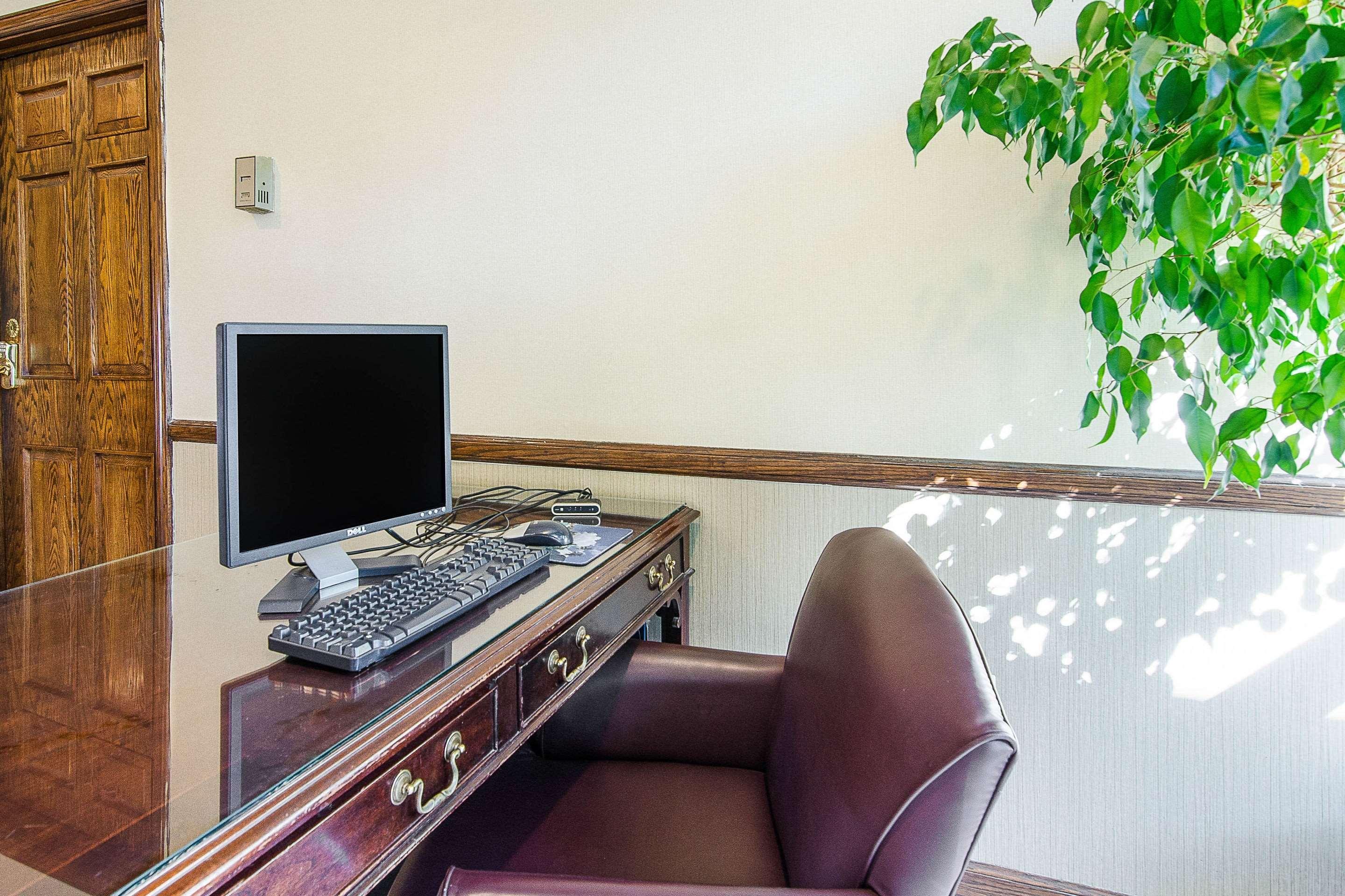 Econo Lodge Inn & Suites Norton Dış mekan fotoğraf