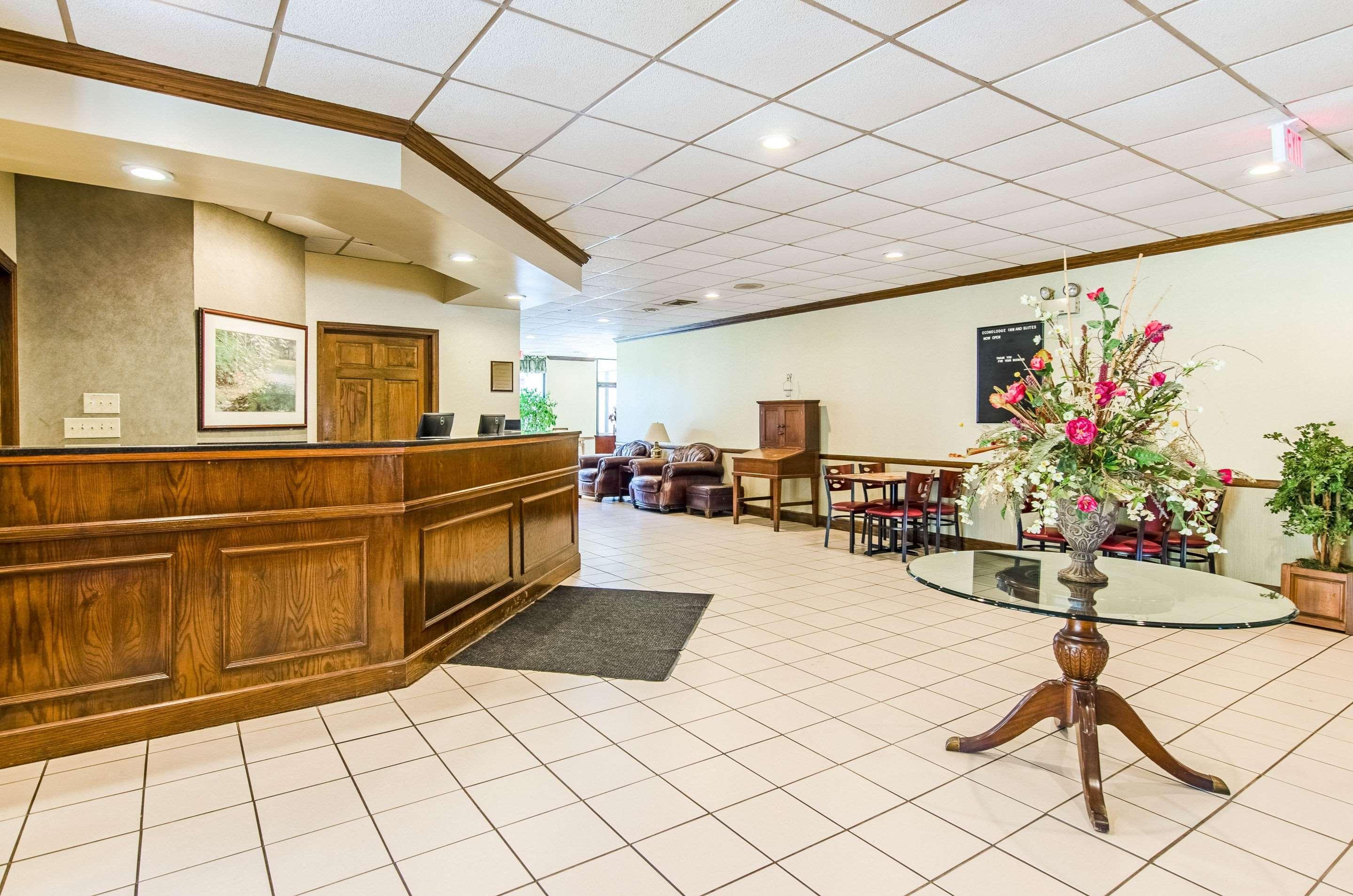 Econo Lodge Inn & Suites Norton Dış mekan fotoğraf
