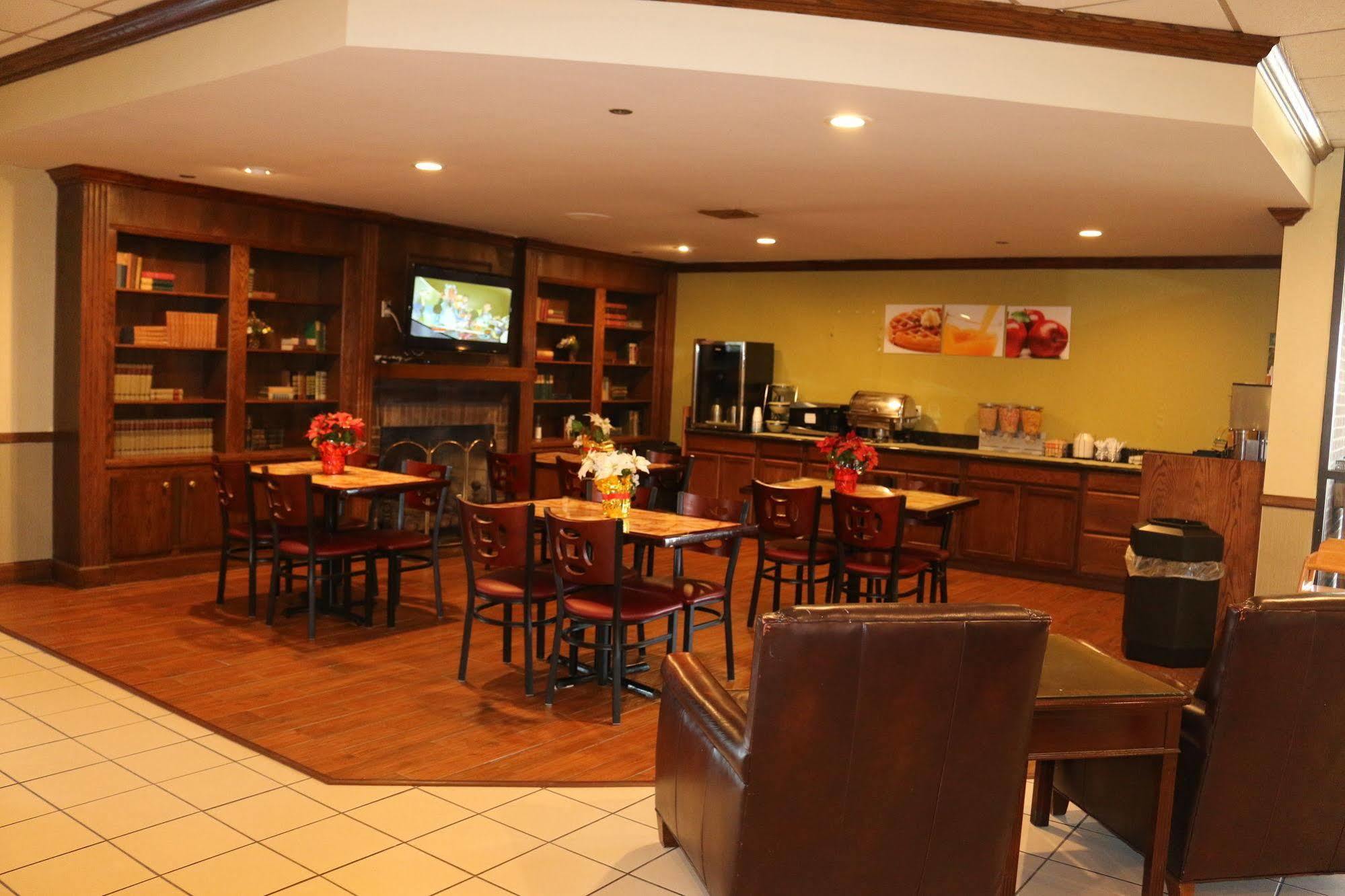 Econo Lodge Inn & Suites Norton Dış mekan fotoğraf