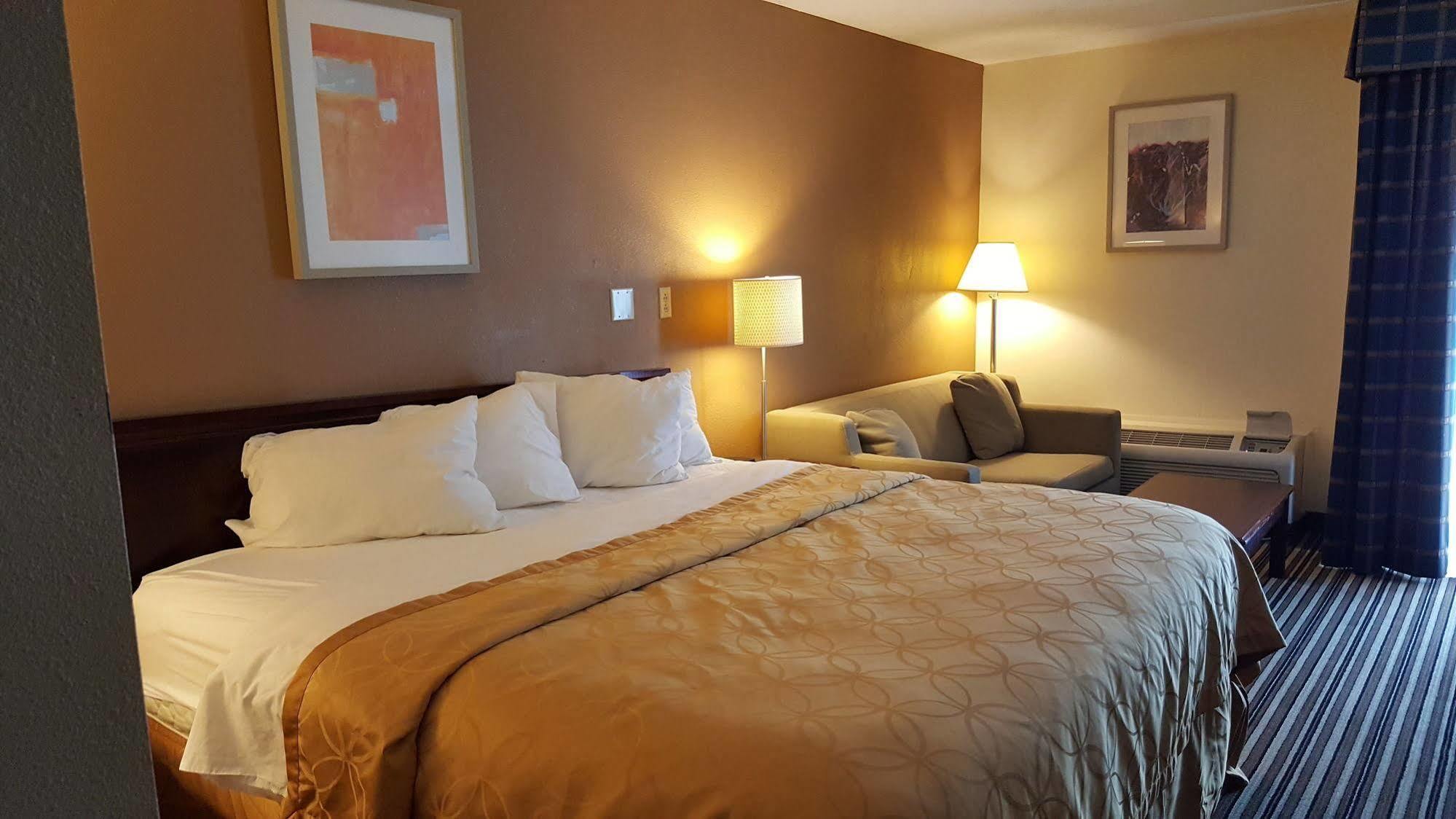 Econo Lodge Inn & Suites Norton Dış mekan fotoğraf