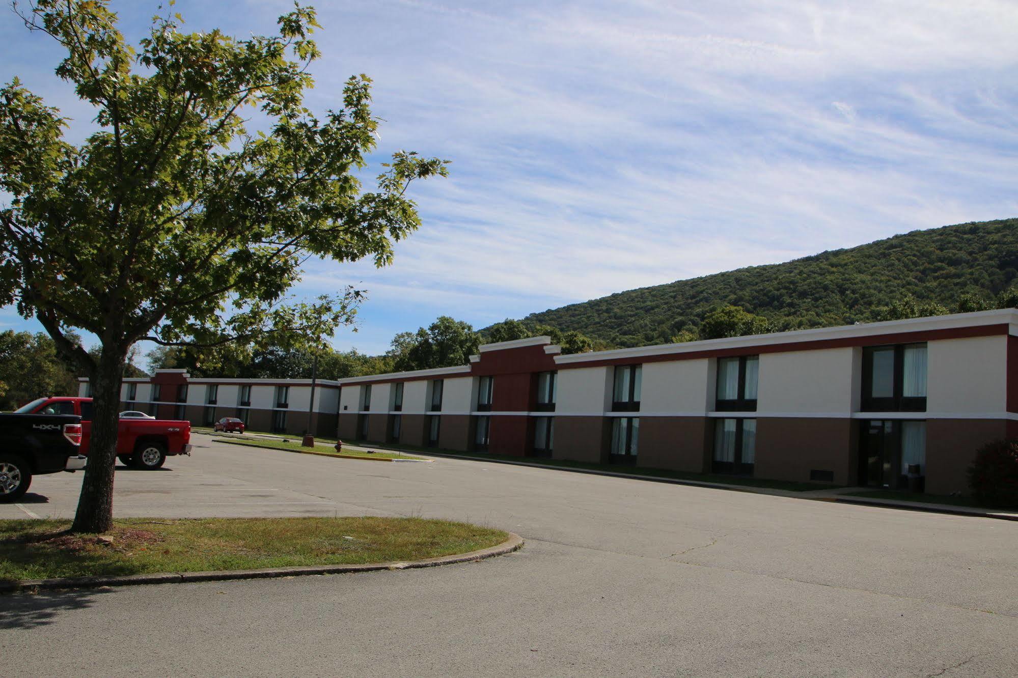 Econo Lodge Inn & Suites Norton Dış mekan fotoğraf