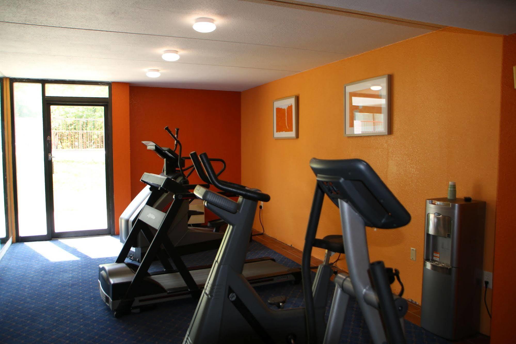 Econo Lodge Inn & Suites Norton Dış mekan fotoğraf