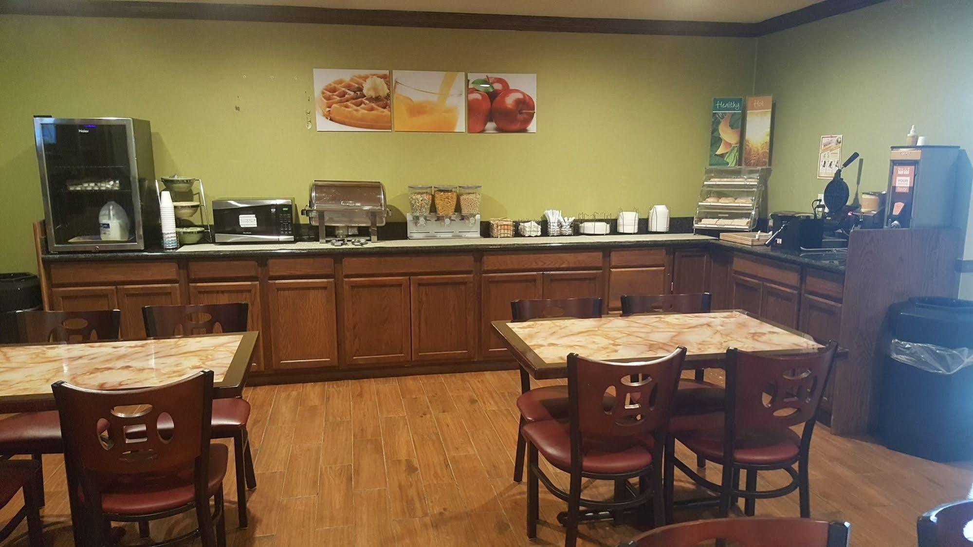 Econo Lodge Inn & Suites Norton Dış mekan fotoğraf